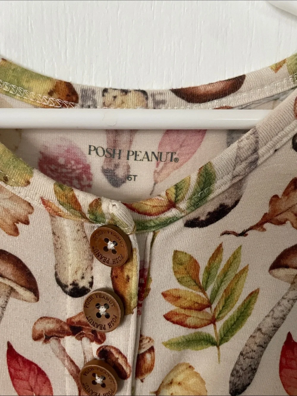 Posh Peanut lightweight beige